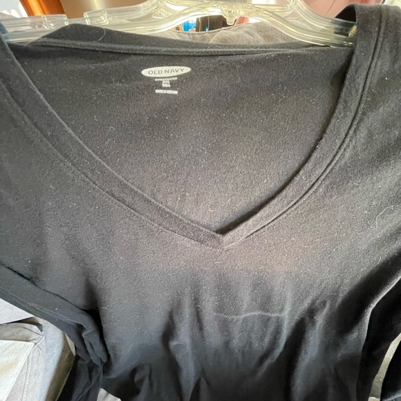 Old Navy Black V neck long sleeved Tshirt - Picture 5 of 5